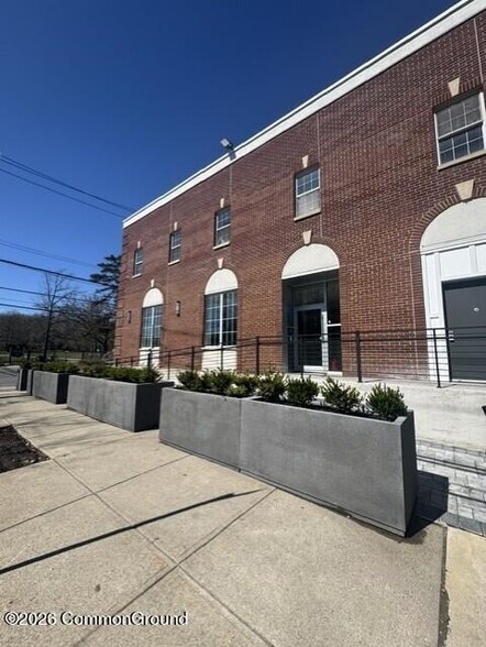 More Photos Of 3155-3161 Amboy Rd, Staten Island Storefront For Lease