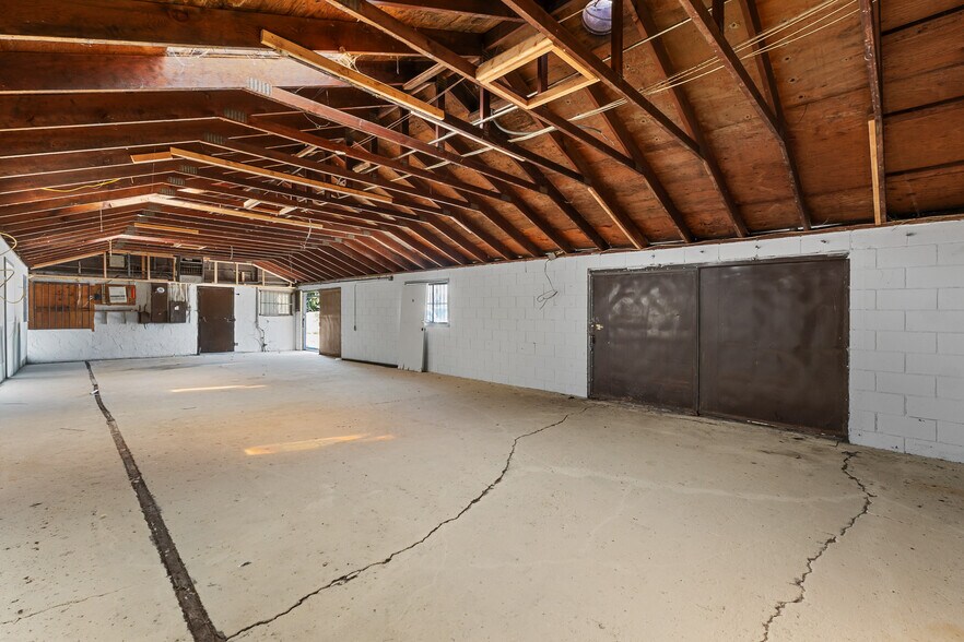 More Photos Of 19661 Valley Blvd, Walnut Freestanding For Sale