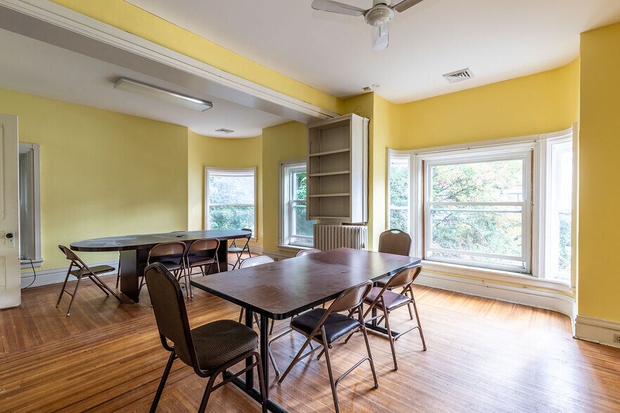 More Photos Of 1092 Main St, Buffalo Office For Lease