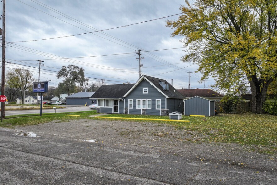 More Photos Of 4188 Fenton Rd, Flint Storefront Retail Office For Sale