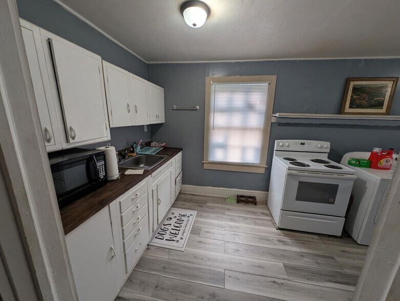 More Photos Of 850 Kinderton Rd, Clarksville Hospitality For Sale