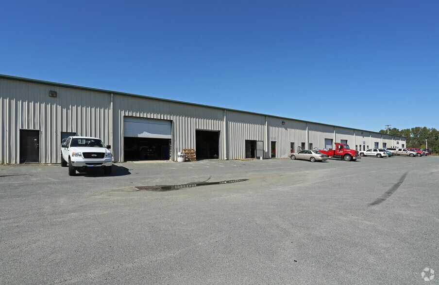 More Photos Of 3840 Matthews Indian Trail Rd, Matthews Light Distribution For Sale