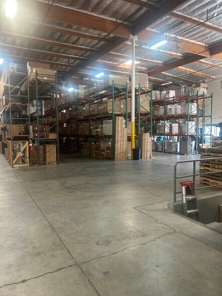 More Photos Of 10860 6th St, Rancho Cucamonga Warehouse For Lease