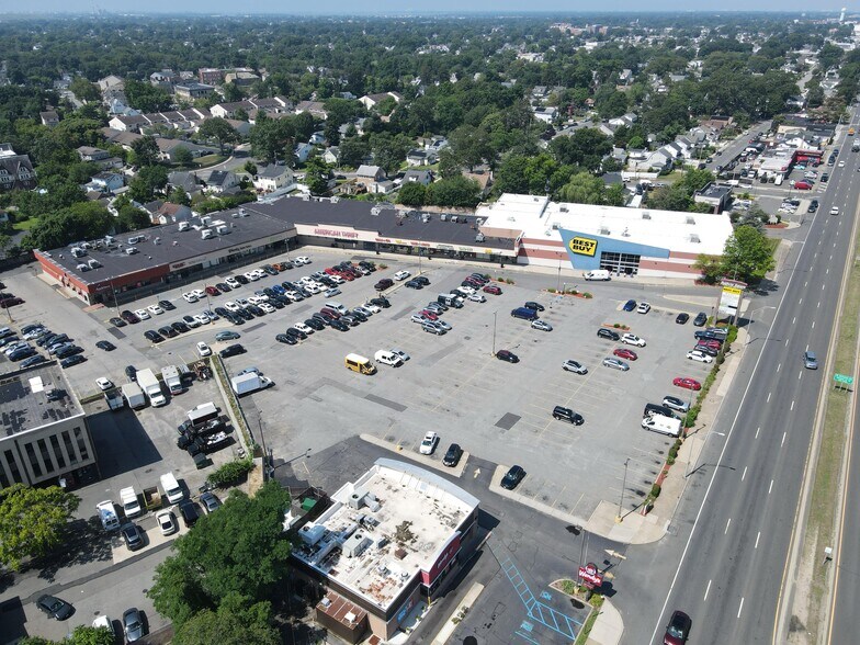 More Photos Of 660-690 Sunrise Hwy, Baldwin Unknown For Lease
