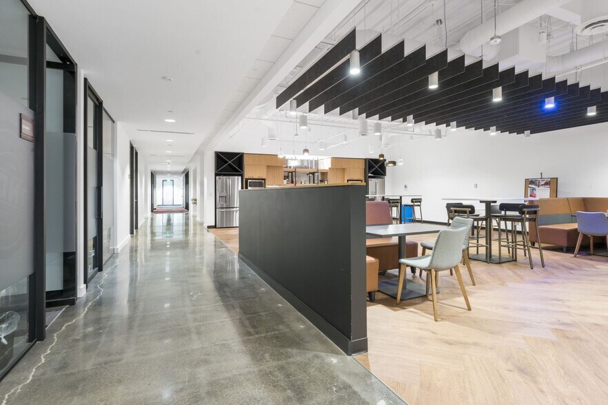 More Photos Of 4100 Wildwood Pky, Atlanta Unknown For Lease