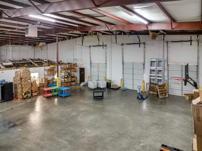 More Photos Of 4735 Dwight Evans Rd, Charlotte Warehouse For Sale