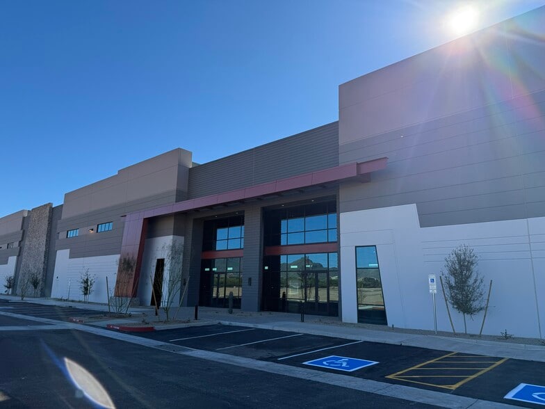 More Photos Of Mack Innovation Park- Scottsdale, Scottsdale Unknown For Lease