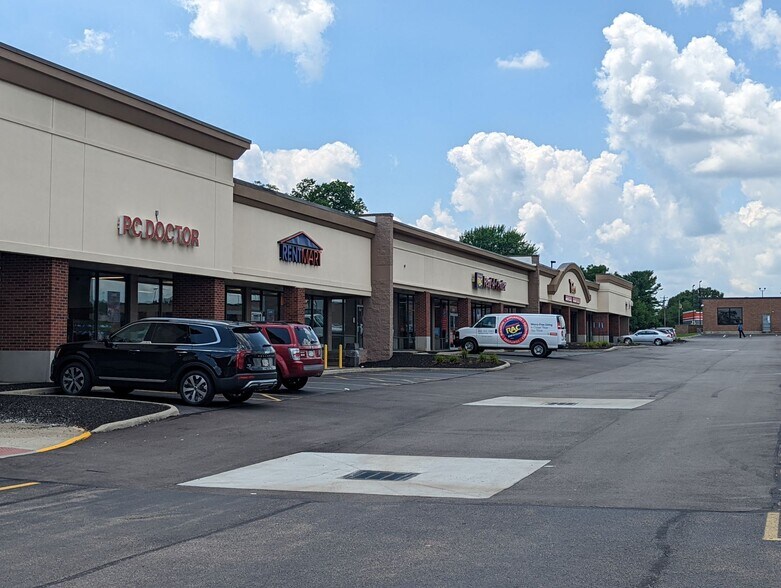 More Photos Of 4744-4778 Roosevelt Blvd, Middletown Unknown For Lease