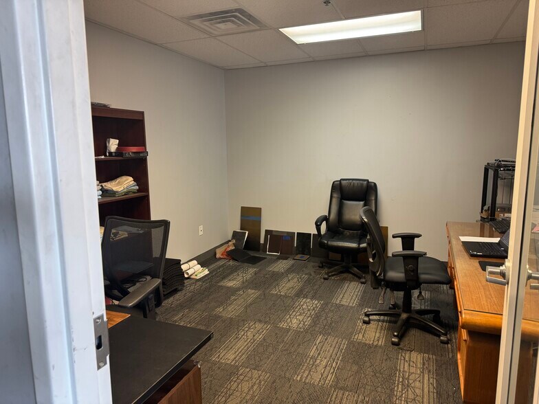 More Photos Of 4884 Commerce Dr, Salt Lake City Warehouse For Lease