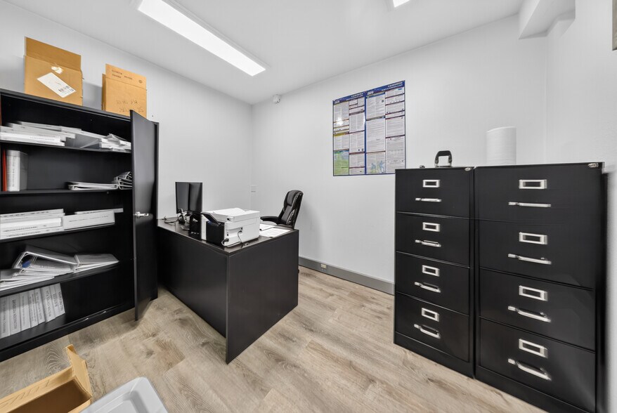 More Photos Of 20847 Sherman Way, Canoga Park Office For Sale