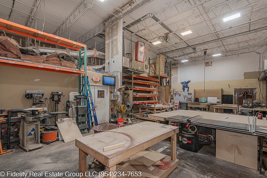 More Photos Of 3650 Coral Ridge Dr, Coral Springs Light Manufacturing For Sale