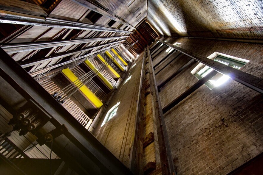 More Photos Of , Kansas City Industrial For Sale