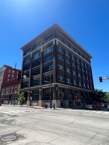 More Photos Of 1000 Broadway Blvd, Kansas City Loft Creative Space For Lease