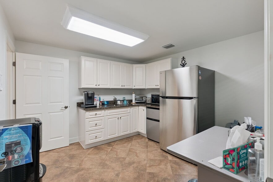 More Photos Of 1150 N Ronald Reagan Blvd, Longwood Office Residential For Sale