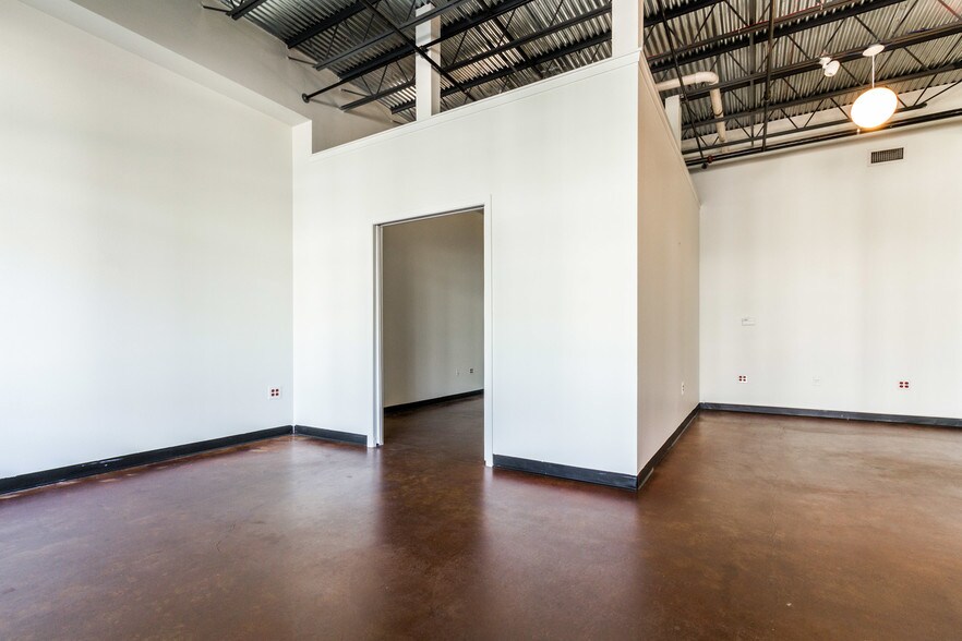 More Photos Of 2401 E 6th St, Austin Loft Creative Space For Lease