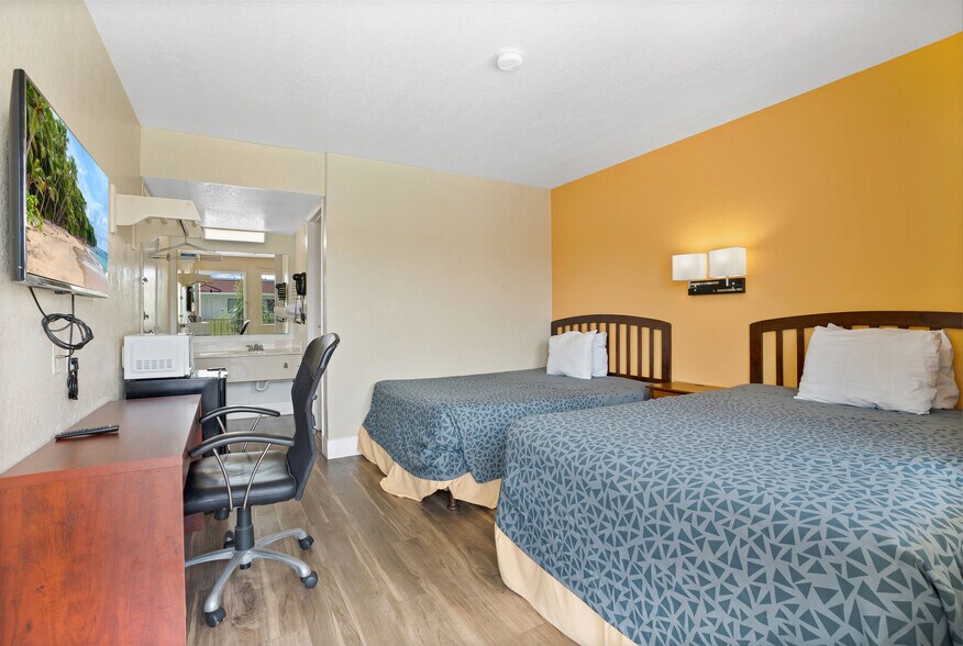 More Photos Of 7455 W Irlo Bronson Memorial Hwy, Kissimmee Hotel For Sale