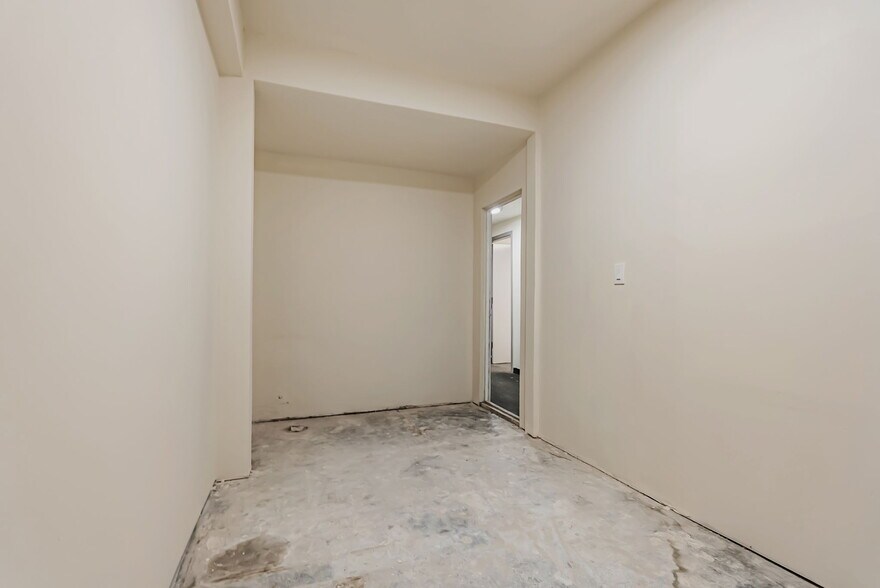More Photos Of 2485 Technology Dr, Hayward Research And Development For Lease