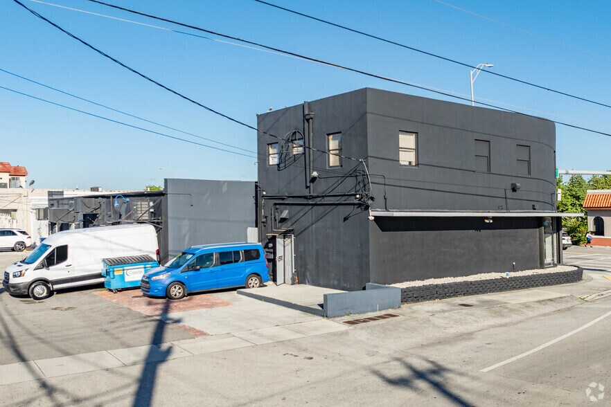 More Photos Of 4700-4708 W Flagler St, Miami General Retail For Sale