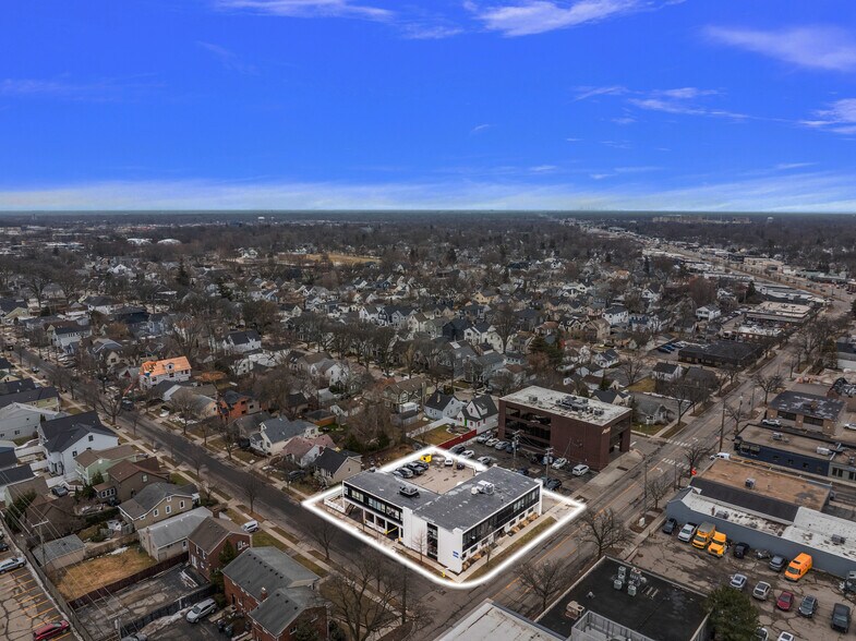 More Photos Of 801 S Adams Rd, Birmingham Office For Sale