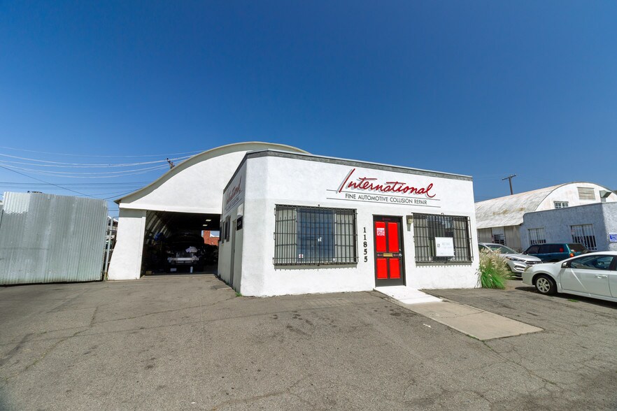 More Photos Of 11847-11861 Teale St, Culver City Manufacturing For Sale