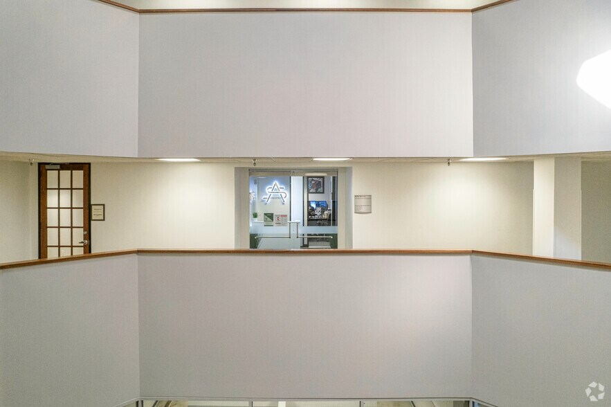 More Photos Of 519 N Sam Houston Pky E, Houston Medical For Lease