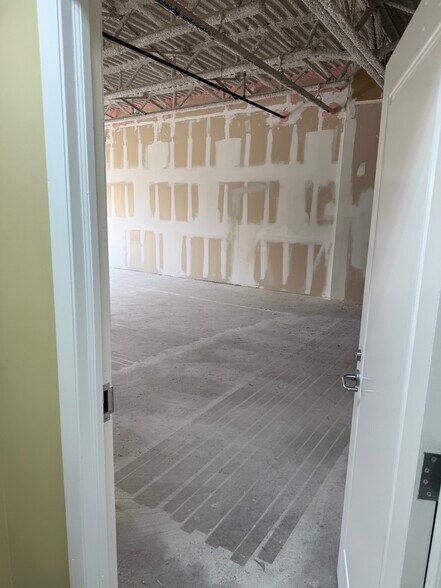 More Photos Of 925 NE 30th Ter, Homestead Medical For Lease