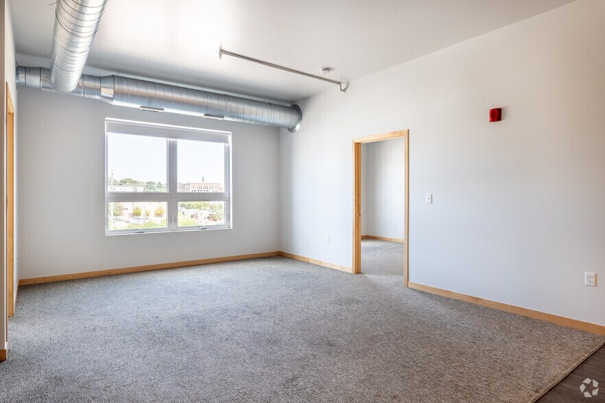 More Photos Of 103 Virginia St, Sioux City Apartments For Lease