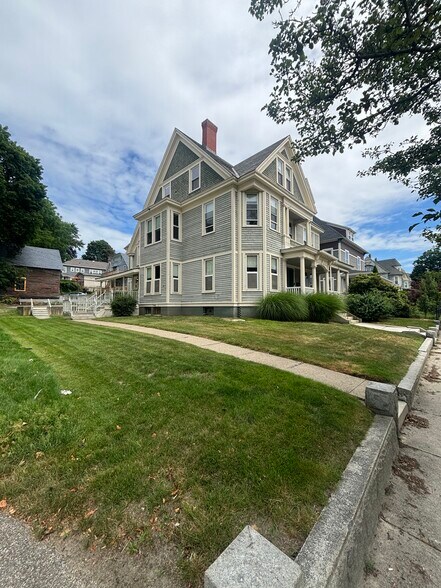 More Photos Of 906 Main St, Worcester Apartments For Sale