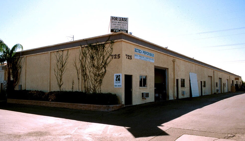 More Photos Of 725 W Commerce Ave, Gilbert Warehouse For Lease