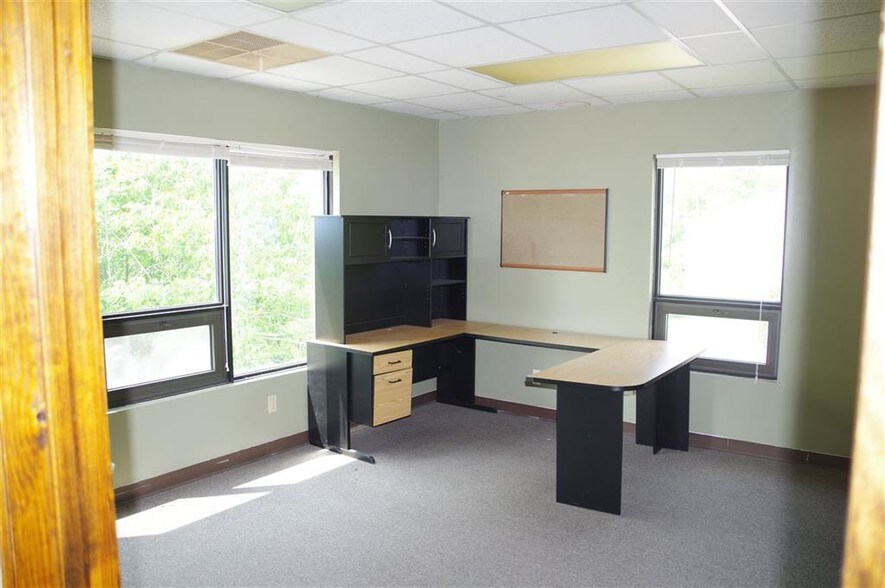 More Photos Of 165 Martell Ct, Keene Office For Sale