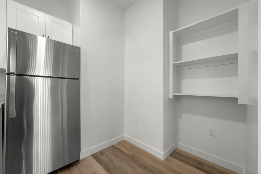More Photos Of 4309 S Main St, Los Angeles Apartments For Sale