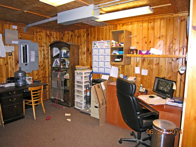 More Photos Of 112 Route 106, North Springfield Freestanding For Sale