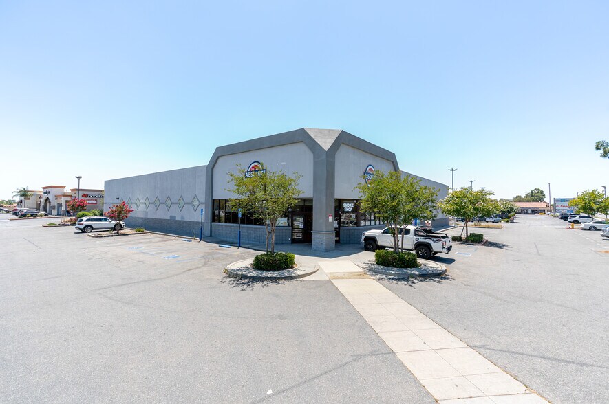 More Photos Of 24991 Alessandro Blvd, Moreno Valley Freestanding For Lease