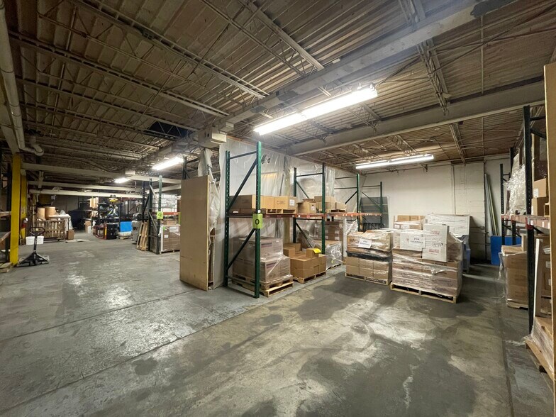 More Photos Of 2201-2207 N 2nd St, Minneapolis Light Manufacturing For Lease