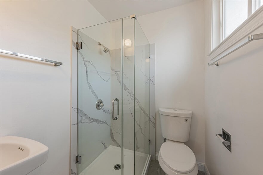 More Photos Of 3404 School St, Oakland Apartments For Sale