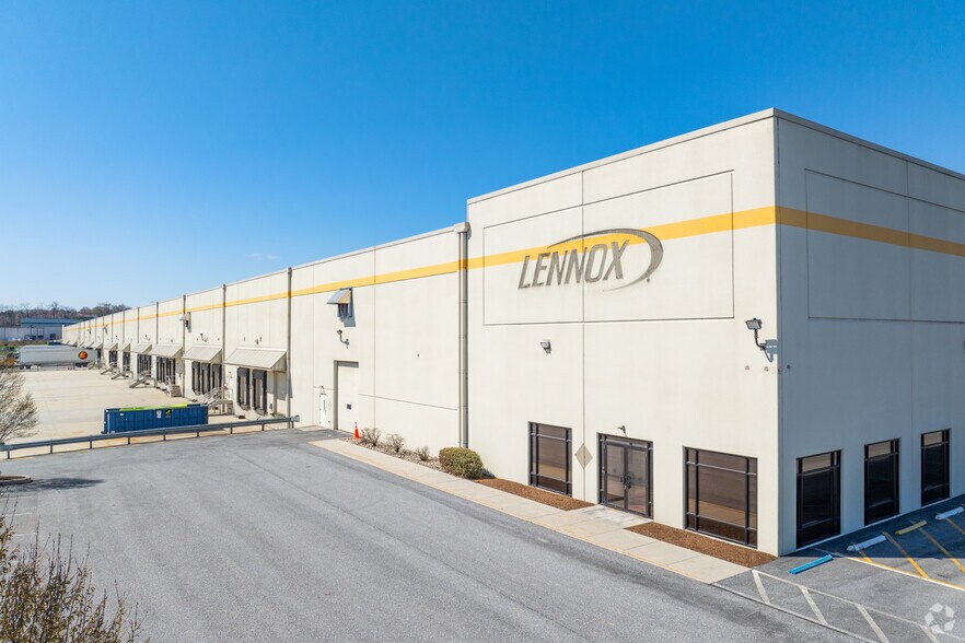 More Photos Of 1400 Aip Dr, Middletown Warehouse For Lease