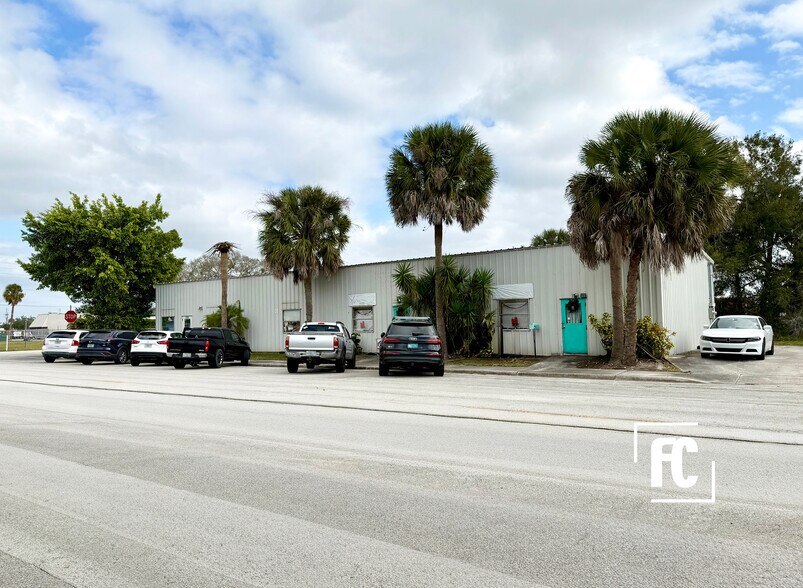 Primary Photo Of 200 SW 3rd Ave, Okeechobee Freestanding For Sale