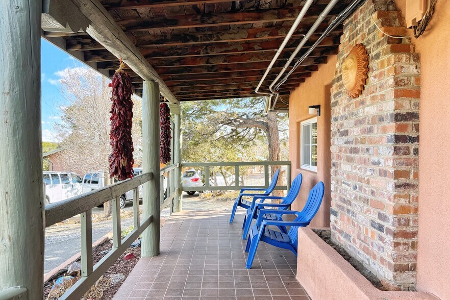 More Photos Of 25 Vista Point Rd, Santa Fe Healthcare For Sale