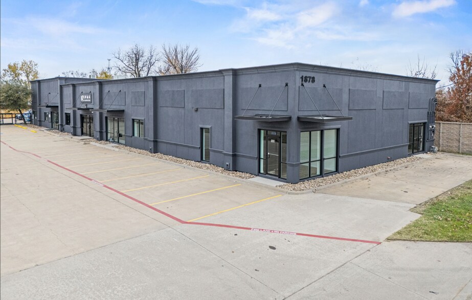 More Photos Of 1878 Royal Ln, Dallas Warehouse For Sale