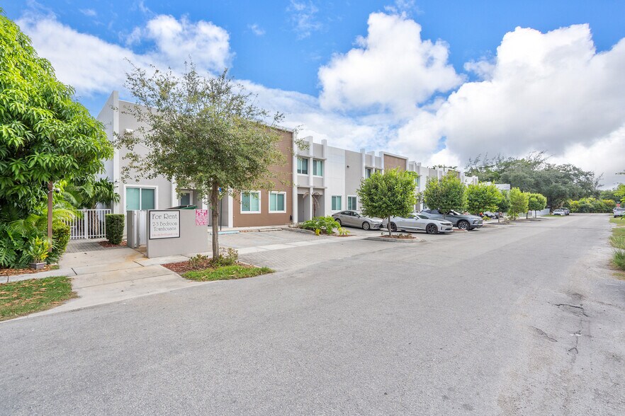 More Photos Of 509 NE 121st St, North Miami Apartments For Sale
