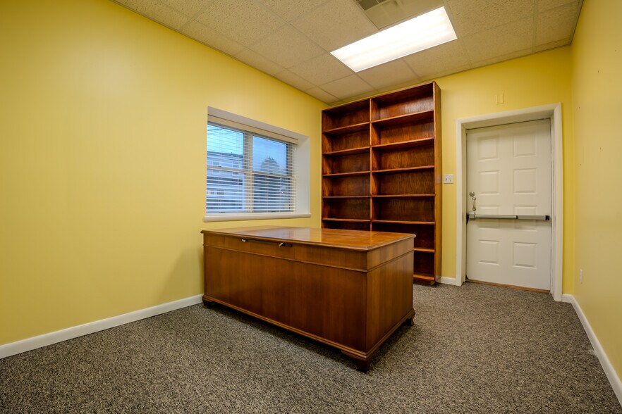 More Photos Of 717 Shore Rd, Somers Point Office For Sale