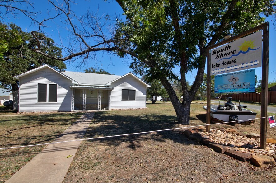 More Photos Of 1504 RR 261, Buchanan Dam Trailer Camper Park For Sale