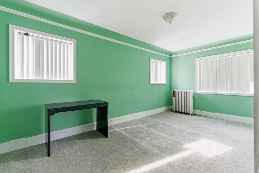 More Photos Of 4026 W McNichols Rd, Detroit Flex For Sale