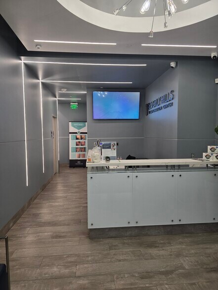 More Photos Of 8550-8594 Santa Monica Blvd, West Hollywood General Retail For Sale