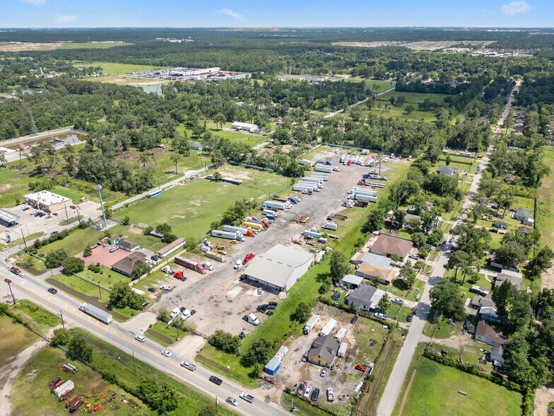 More Photos Of 6734 E Mount Houston Rd, Houston Warehouse For Sale