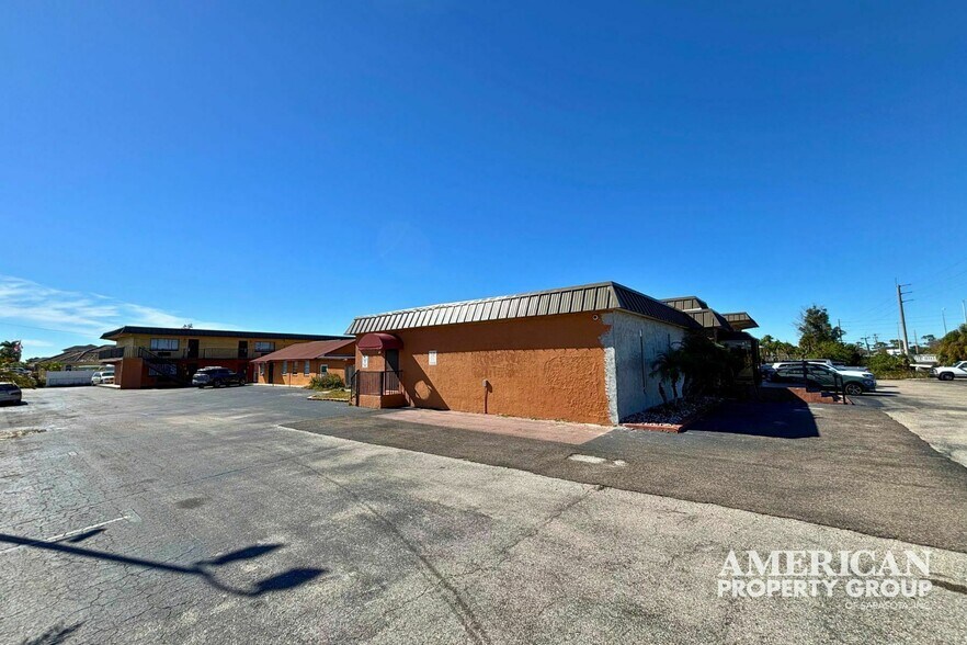 More Photos Of 14000 Tamiami Trl, North Port Hotel For Sale