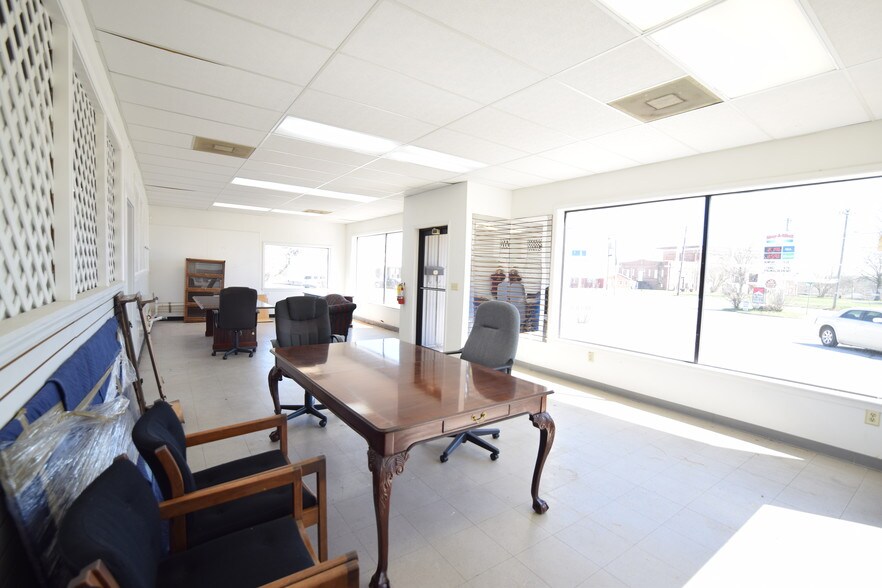 More Photos Of 2 N Greenwood Ave, Ware Shoals Freestanding For Sale