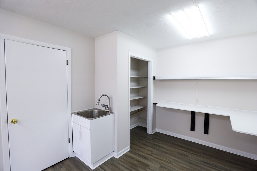 More Photos Of 410 NW 16th Ave, Gainesville Office For Lease