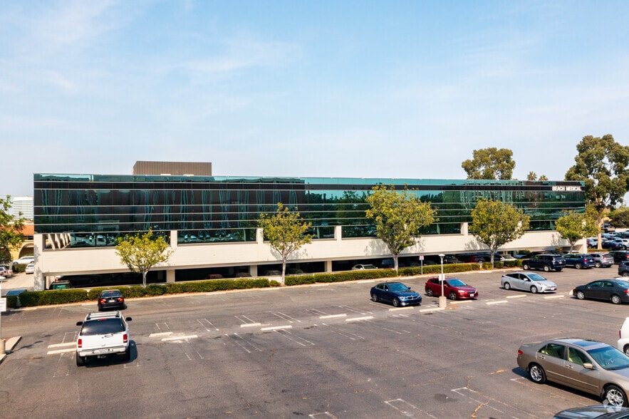 Primary Photo Of 17742 Beach Blvd, Huntington Beach Medical For Lease