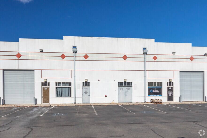 More Photos Of 9201-9373 Mike Garcia Dr, Manassas Warehouse For Lease